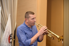y_381